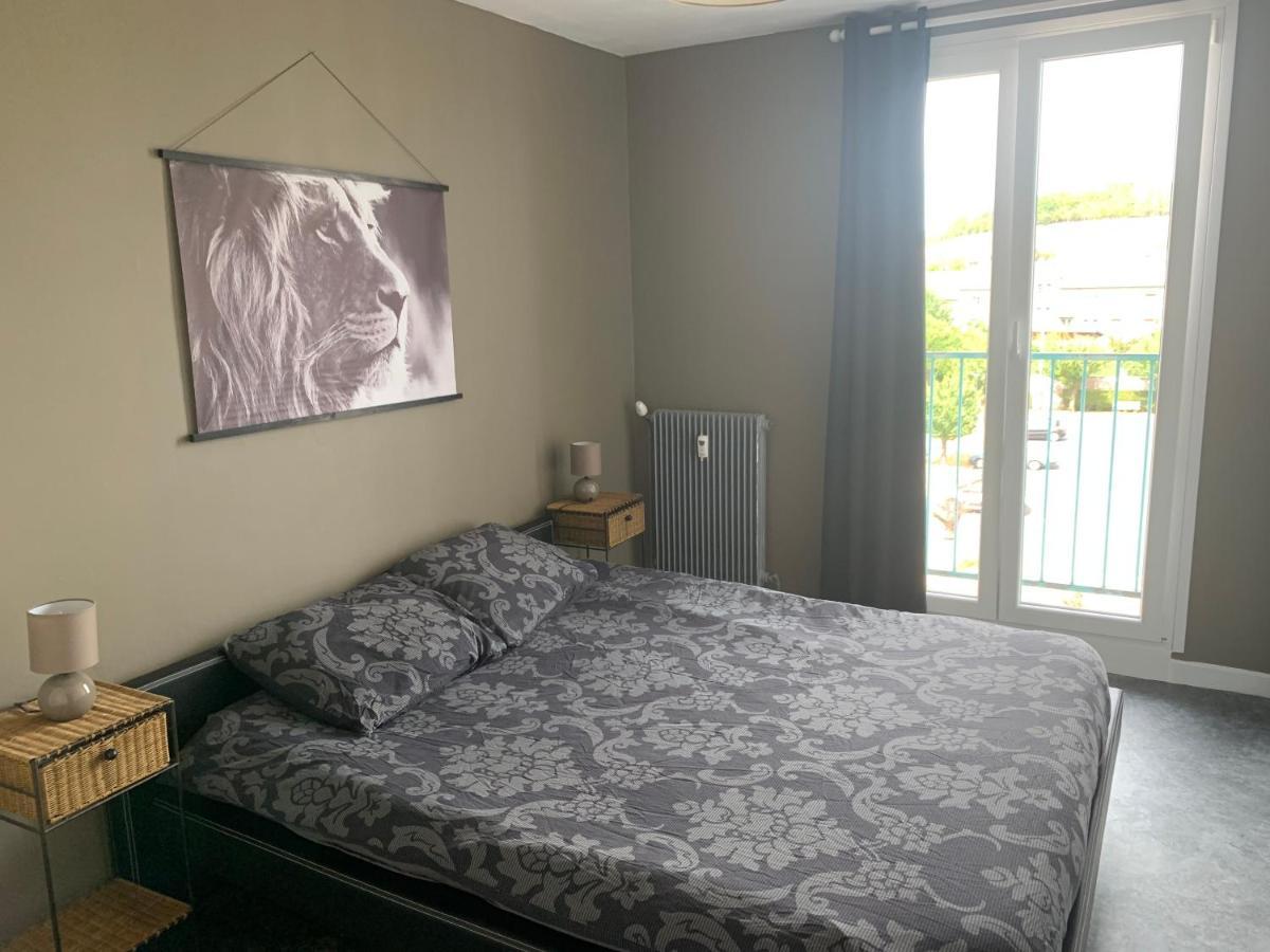 Appartement Tout Confort Dans Une Residence Calme Givet Exteriör bild