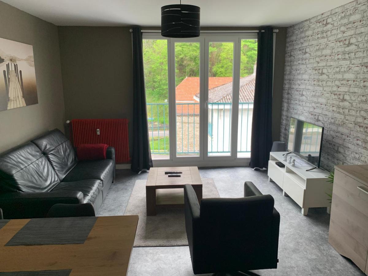 Appartement Tout Confort Dans Une Residence Calme Givet Exteriör bild